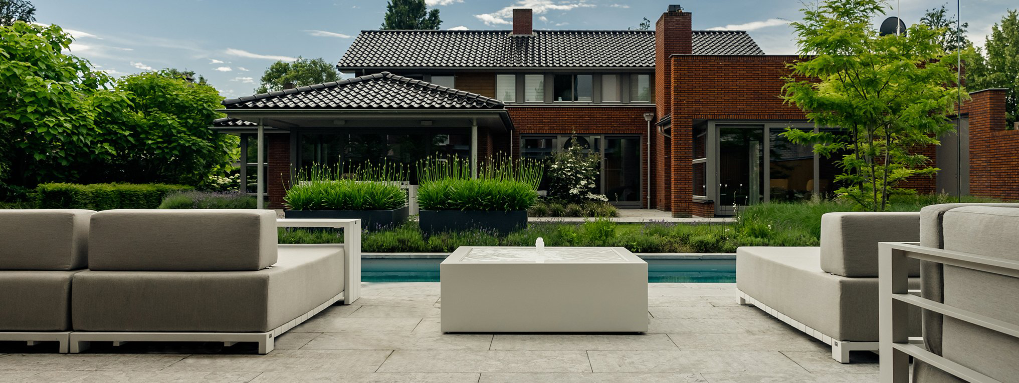 Deze Corux Watertafel is een ware sfeerschepper op dit terras.